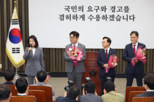 이진숙 신임 의원, 첫 국회 발언서 '아픈 경험' 언급…정치의 기억과 책임의 교차점