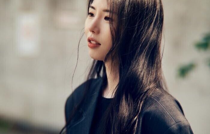 성해나, '친일인명사전'을 품은 소설로 시대를 마주보다