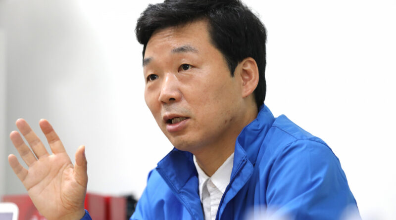 [단독] 김동연, 퇴임 후 성남 판교 이사…2년 뒤 총선 안철수와 맞대결 조짐