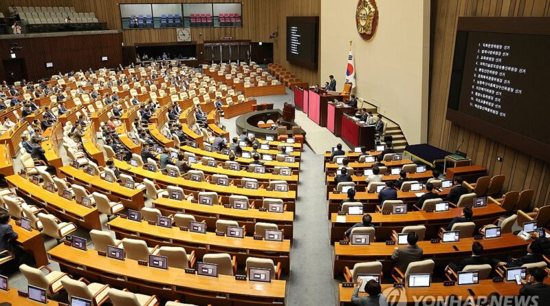 야당 국회 보이콧의 득실, 여당 단독 원구성 후폭풍의 수치화된 현실